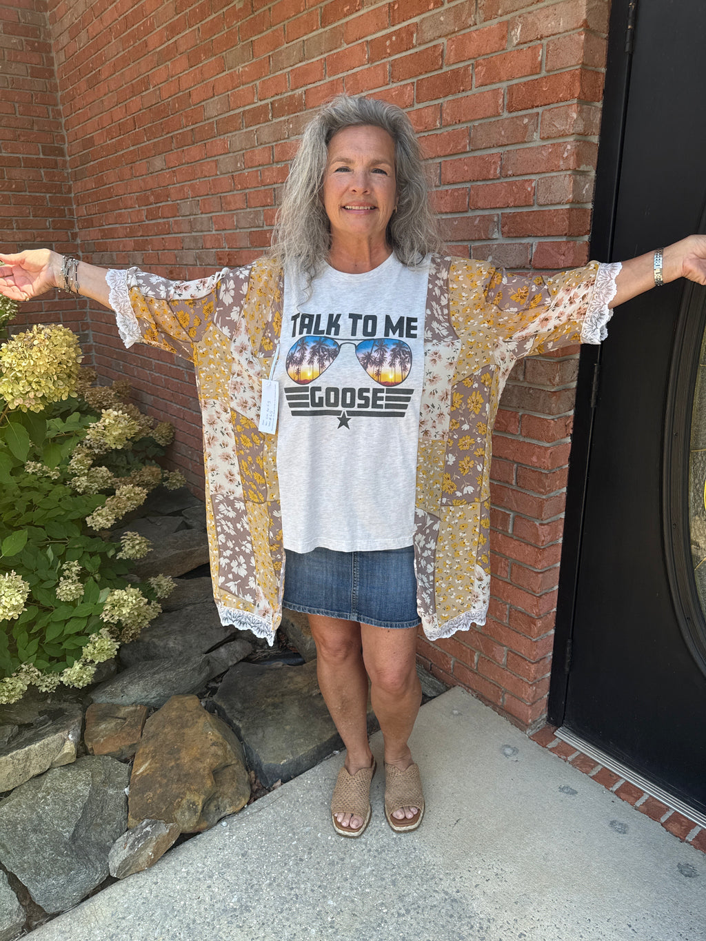 Rober Tee Talk to Me Goose